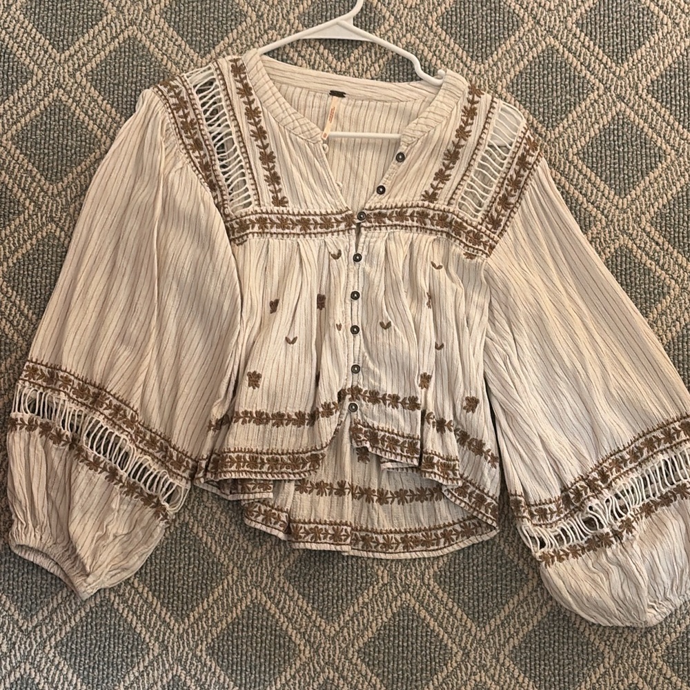 Free People Cute Bohemian Cream and Brown Embroidered Blouse